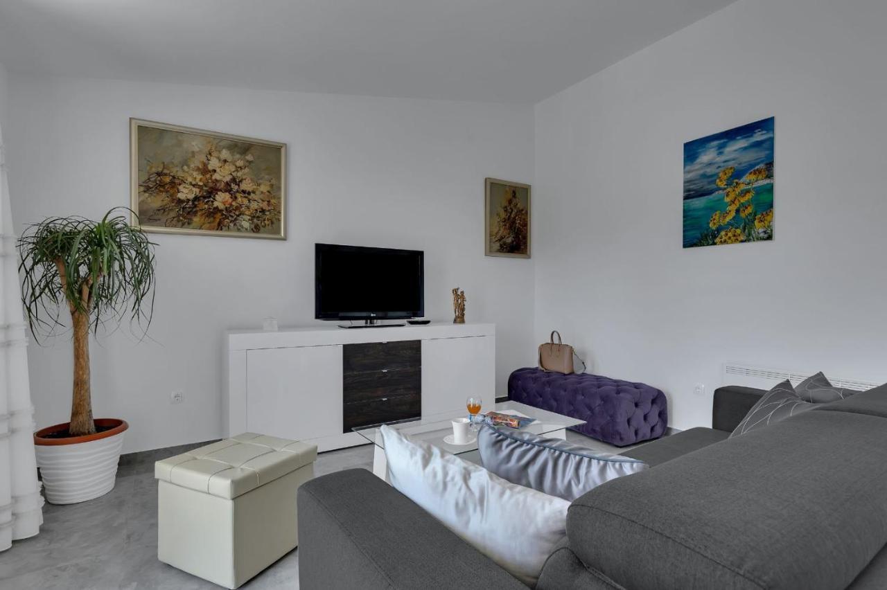 Ana Apartment Макарска Экстерьер фото
